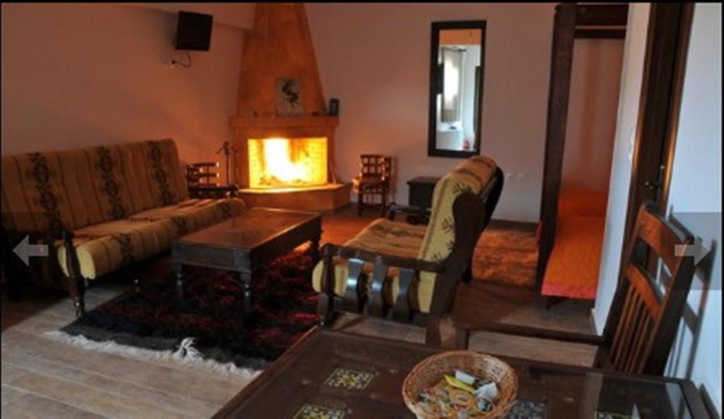Flygonion Guesthouse Kyriaki Exterior photo
